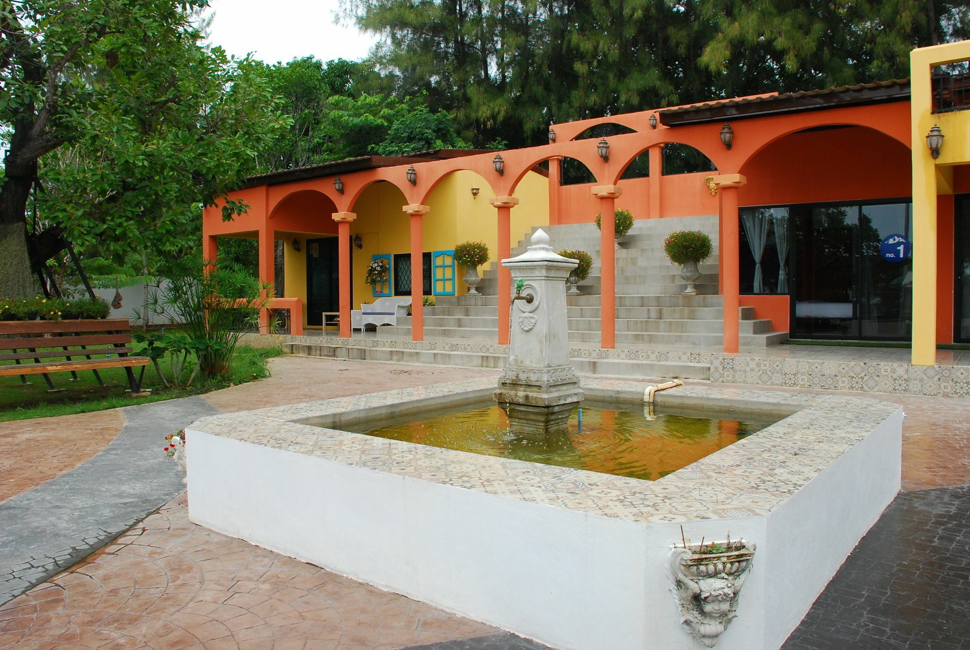 Phutara Accomodation Ча-Ам Экстерьер фото