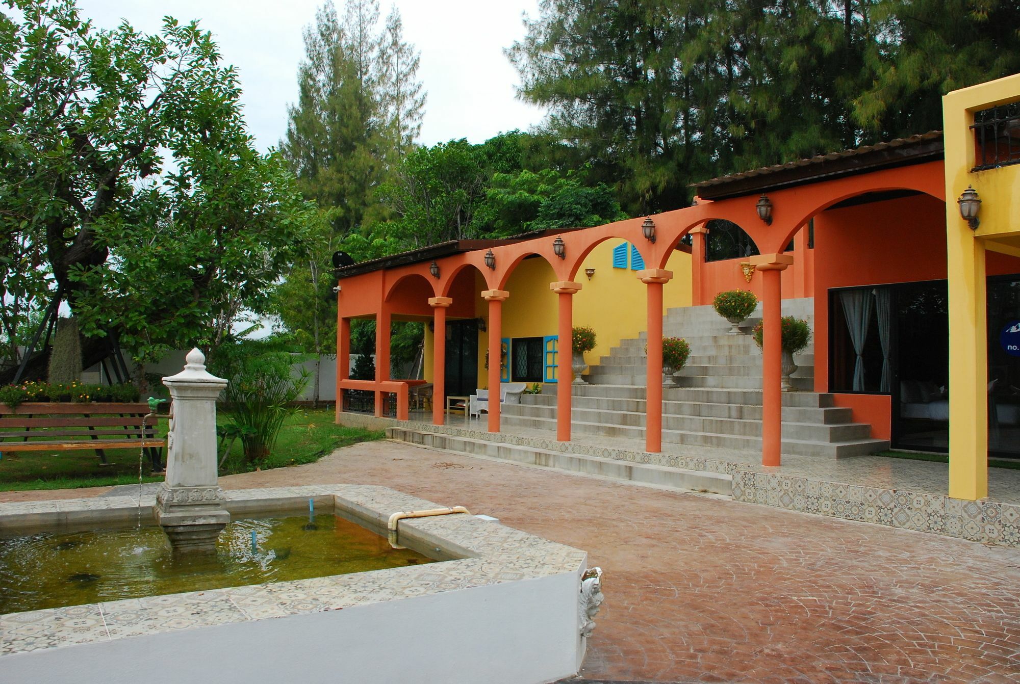 Phutara Accomodation Ча-Ам Экстерьер фото